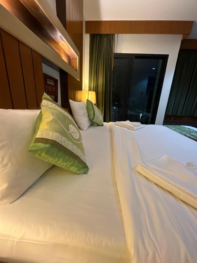 The Prisha Inn Patong Bagian luar foto